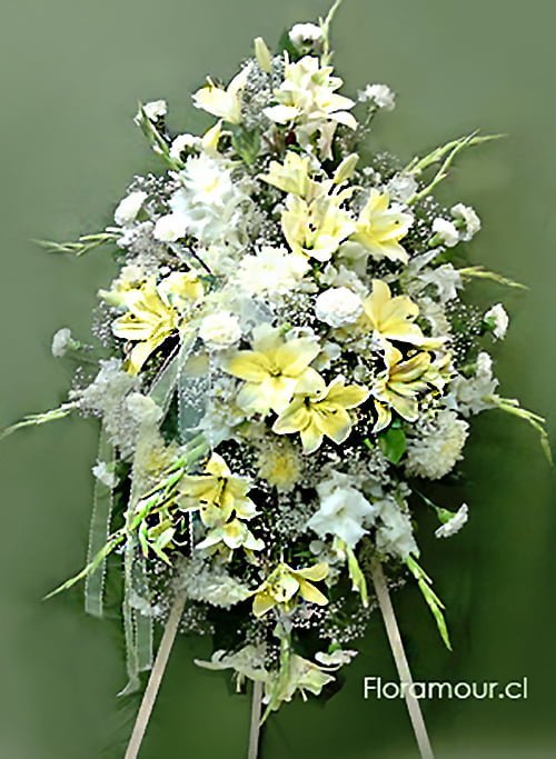 ovalo confeccionado de Flores blancas para Funerales Condolencias y Ceremonias Religiosas Montada en Atril