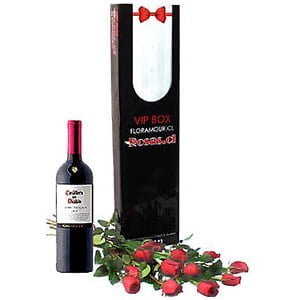 Caja tuxedo con Rosas y vino tinto