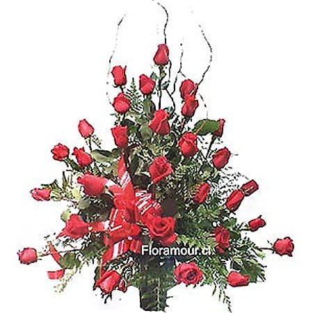 Arreglo de rosas rojas de arrimo