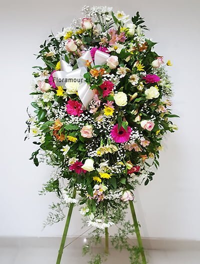 ovalo de Flores mixtas para Funerales Condolencias y Ceremonias Religiosas Montada en Atril