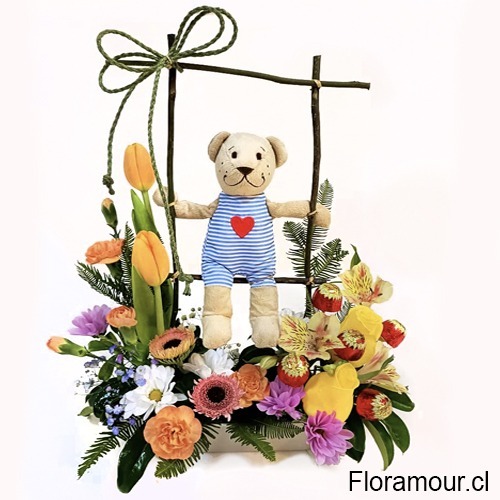 arreglo floral leoncito peluche gerberas tulipanes rosas claveles en base con palitos de madera rustica