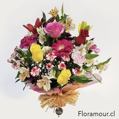 Este ramo de flores frescas y variadas de Floramourcl es una explosión de color y alegría Ideal para regalar en cumpleaños aniversarios o cualquier ocaciòn