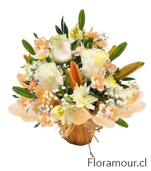 captura la belleza y la elegancia de un arreglo floral cuidadosamente elaborado Los colores suaves y la combinación de diferentes texturas crean una composición visualmente atractiva y armoniosa