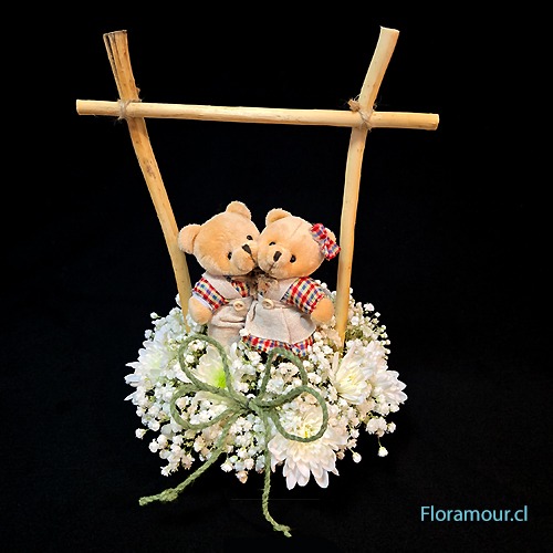 Picnic pareja de Ositos en jardín de paniculata